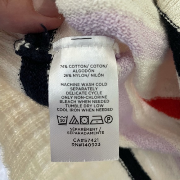 Adorable LOFT sweater - Picture 3 of 3